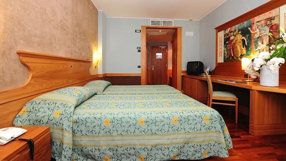 

Brindisi - Assisi - BV Grand Hotel Assisi