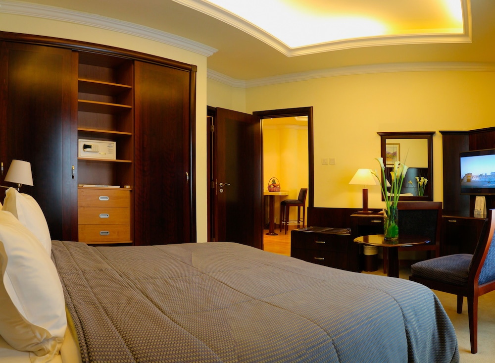 

Napoli - Sharjah - Sharjah Premiere Hotel & Resort