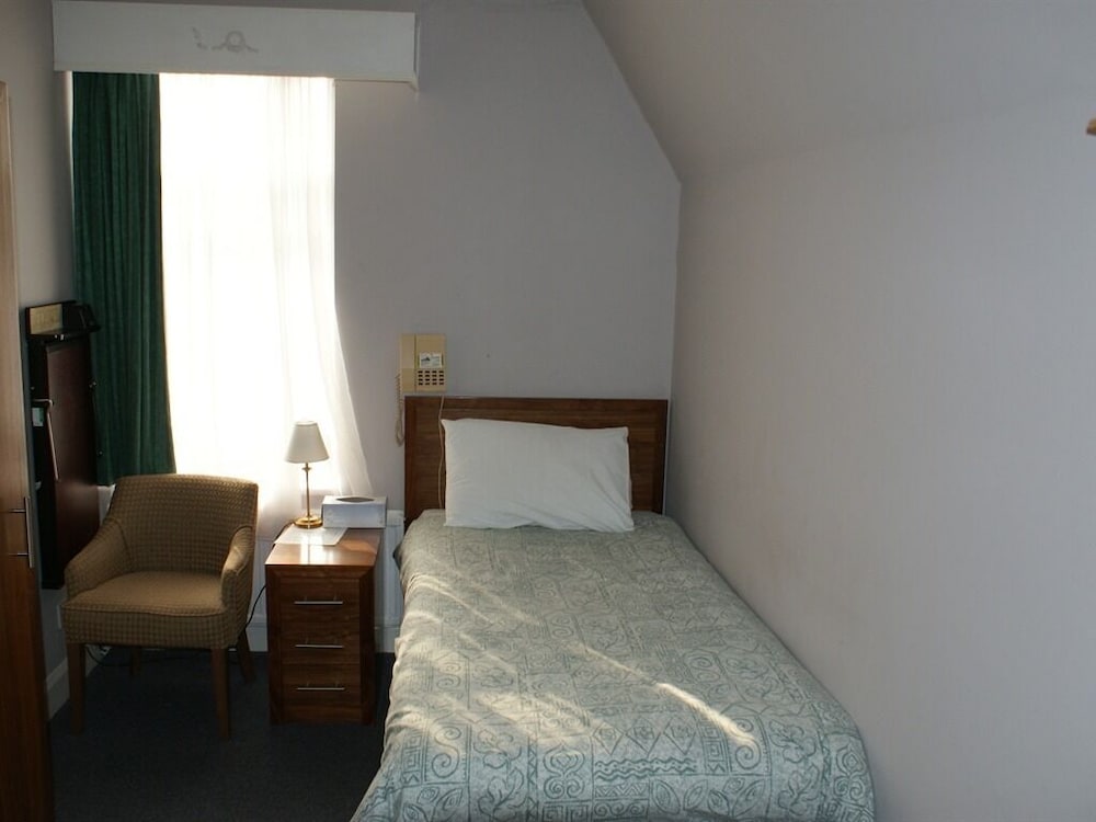 

Venezia - Croydon - Kirkdale Hotel