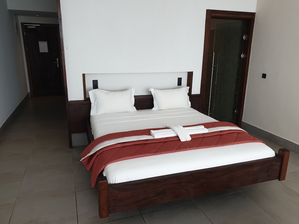 

Milano - Brufut - Kasumai Beach Resort