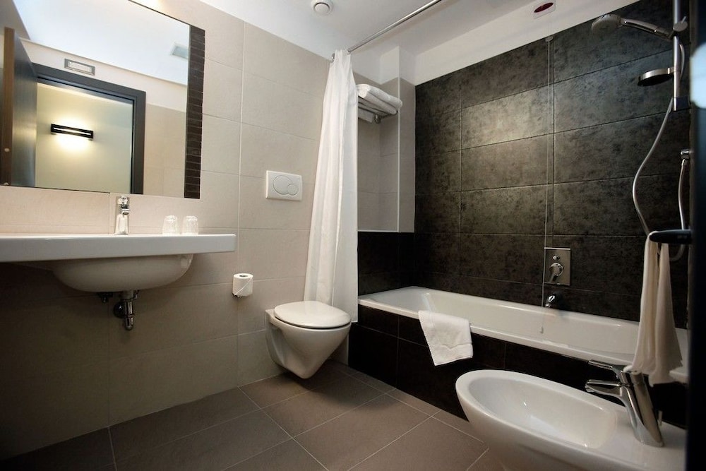 

Cagliari - Ciampino - Hotel Artis