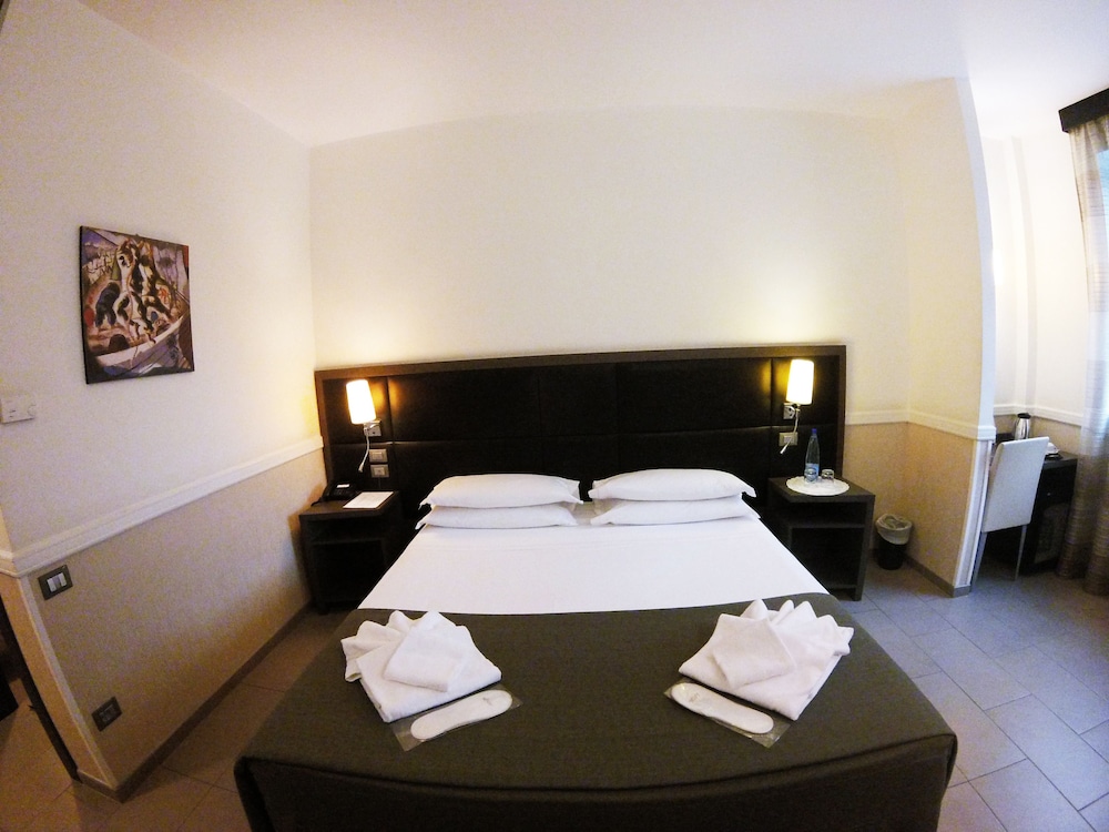 

Olbia - Ciampino - Hotel Artis