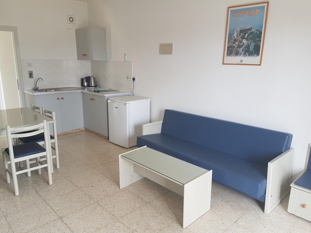 

Bologna - Ayia Napa - Cosmelenia Hotel Apartments