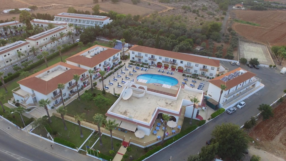 

Verona - Ayia Napa - Cosmelenia Hotel Apartments