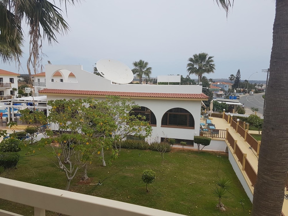 

Verona - Ayia Napa - Cosmelenia Hotel Apartments
