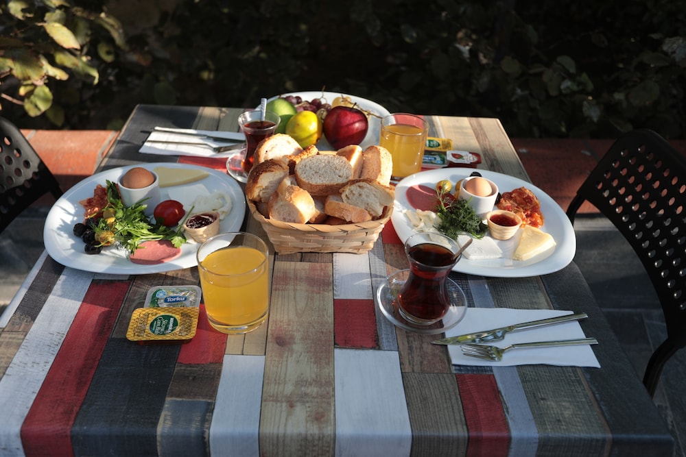 

Bologna - Yalova - Beksiti Hotel