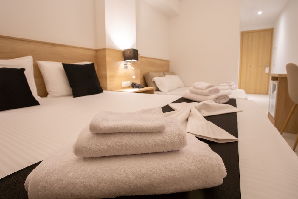 

Firenze - Kokkíni Khánion - Marvel Deluxe Rooms