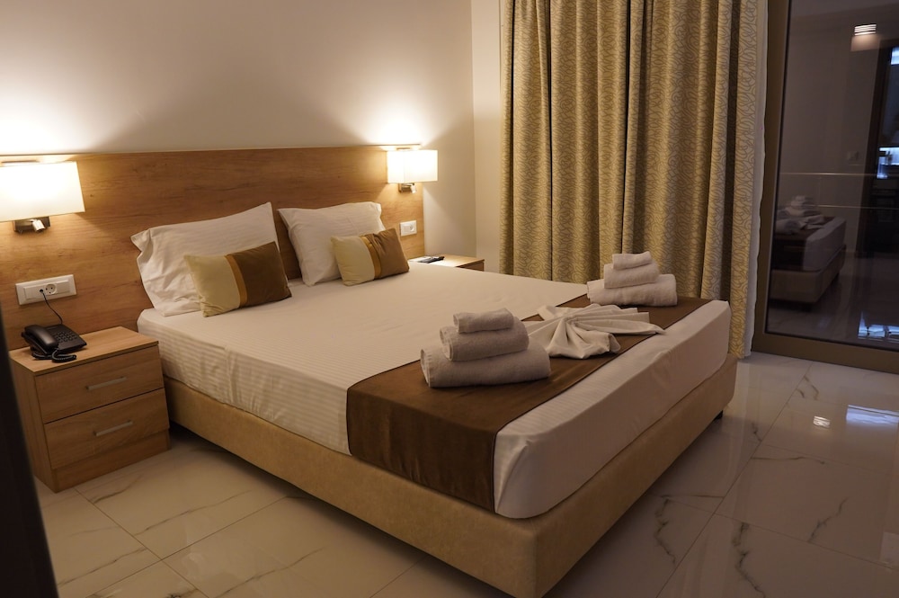 

Milano - Kokkíni Khánion - Marvel Deluxe Rooms