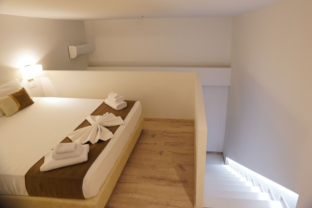 

Verona - Kokkíni Khánion - Marvel Deluxe Rooms