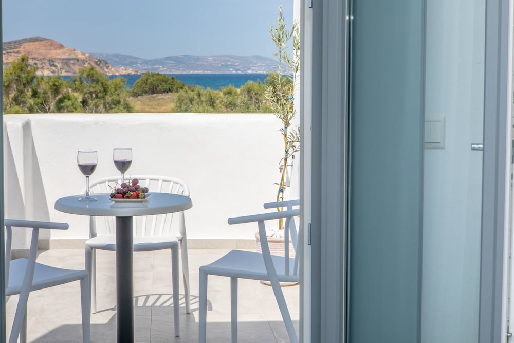 

Bologna - Plaka - Crystal Mare Suites
