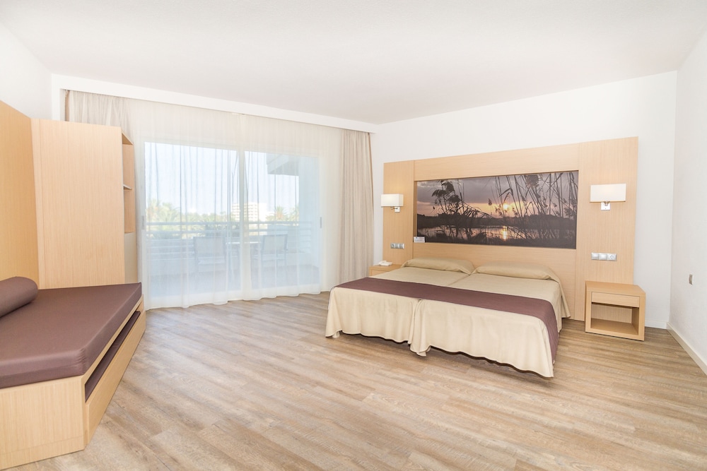 

Trieste - Can Picafort - Eix Lagotel Holiday Resort