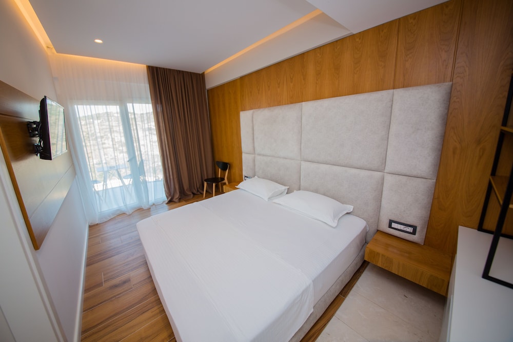 

Genova - Ksamil - Inada Hotel Ksamil