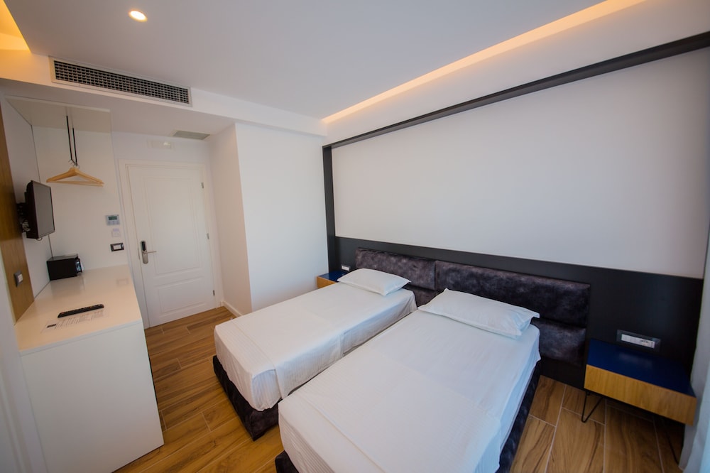 

Torino - Riviera Albanese - Inada Hotel Ksamil