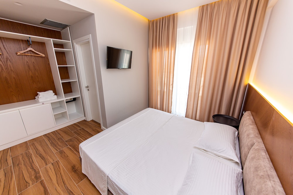 

Milano - Ksamil - Inada Hotel Ksamil