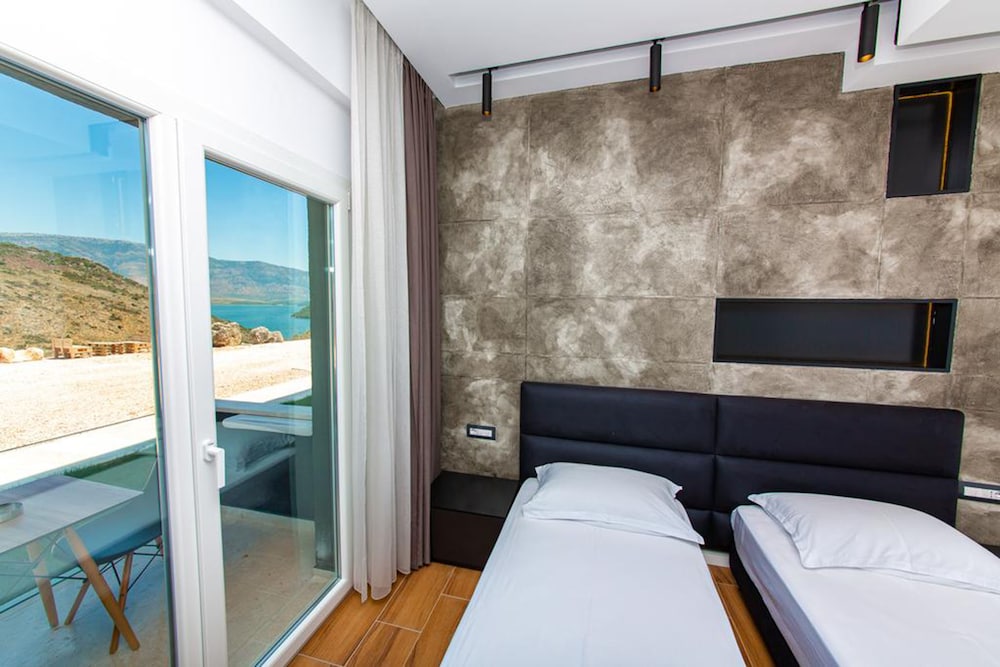 

Brindisi - Riviera Albanese - Inada Hotel Ksamil