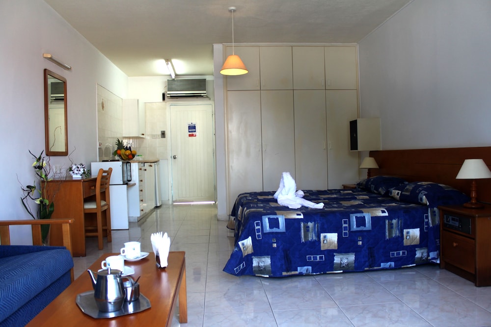 

Napoli - Paphos - Sunny Hill Hotel Apartments