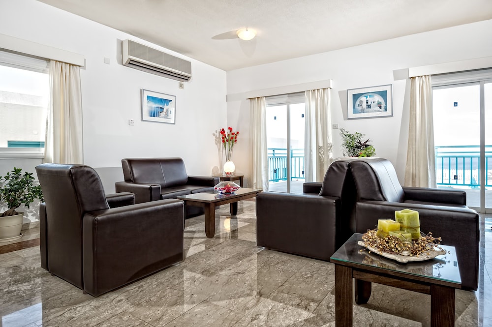 

Roma - Paphos - Sunny Hill Hotel Apartments