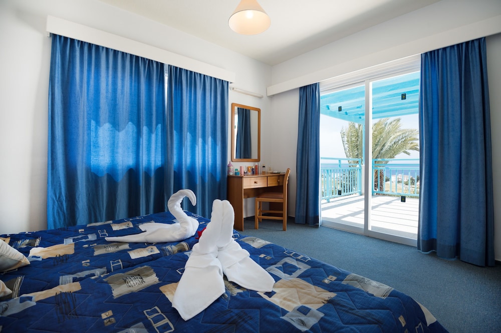 

Roma - Paphos - Sunny Hill Hotel Apartments