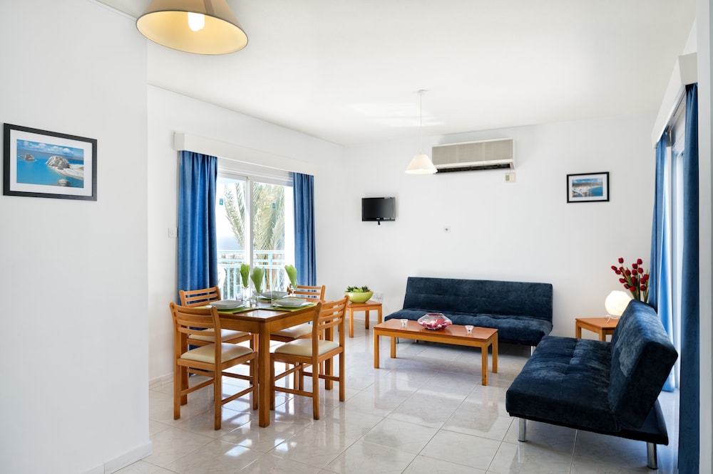 

Roma - Paphos - Sunny Hill Hotel Apartments
