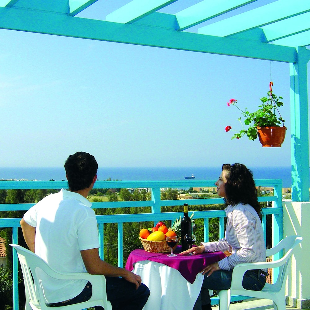 

Roma - Paphos - Sunny Hill Hotel Apartments