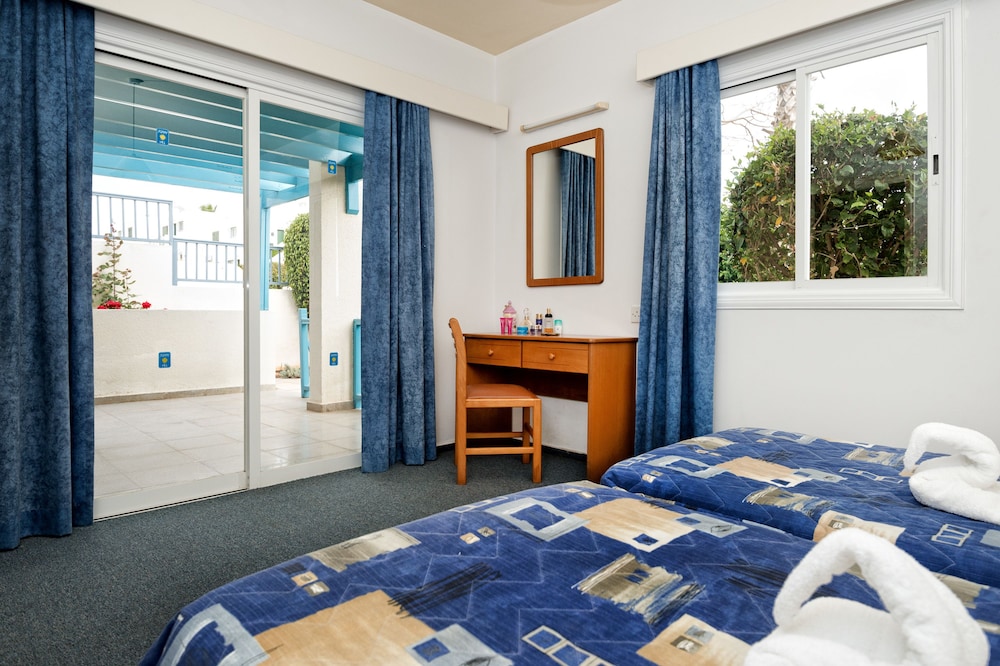 

Napoli - Paphos - Sunny Hill Hotel Apartments