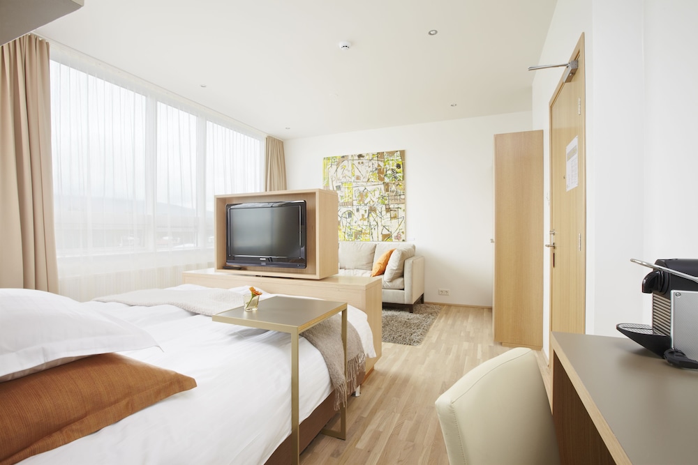 

Verona - Akureyri - Akureyri - Berjaya Iceland Hotels