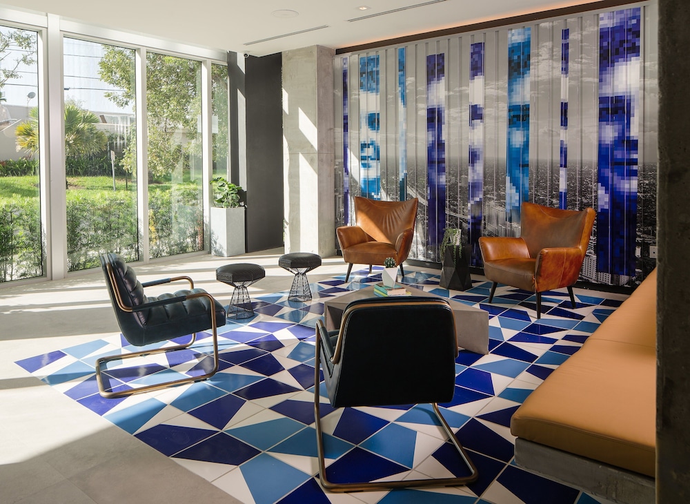 

Catania - Key Biscayne - Hotel Indigo Miami Brickell