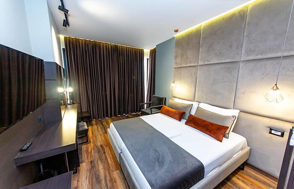

Napoli - Sarandë - Hotel Apollon Saranda