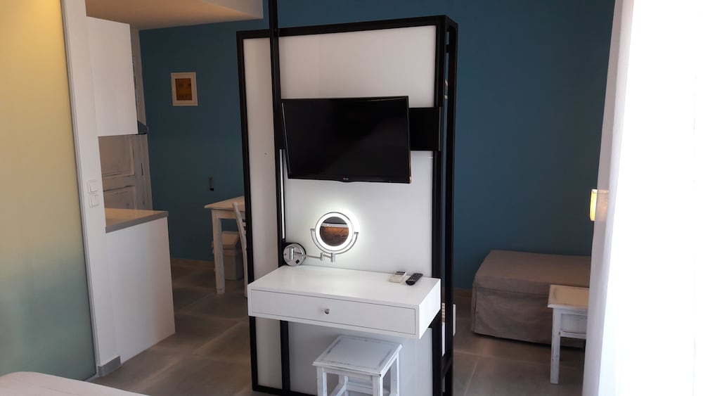 

Milano - Almyrida Chania - Niriides Hotel