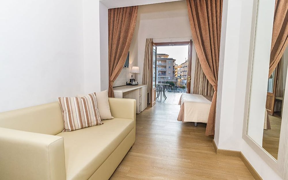 

Bari - Can Picafort - Eix Alcudia Hotel Adults Only