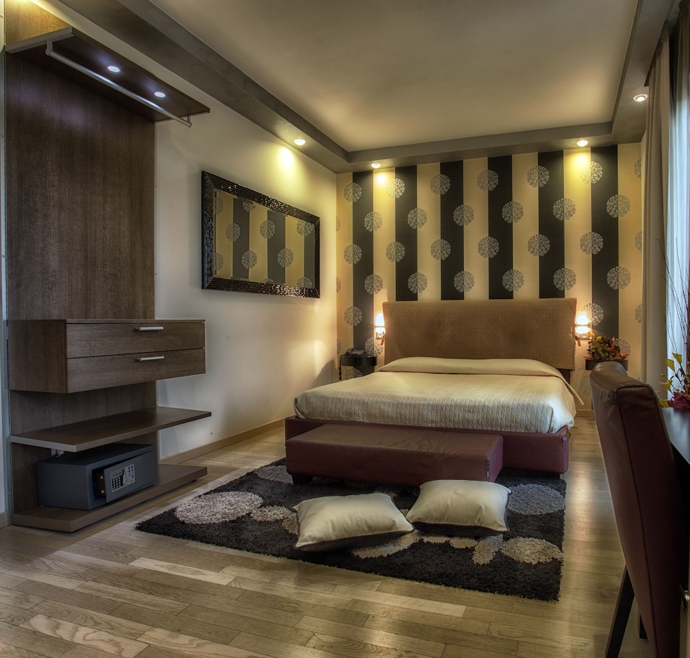 

Palermo - Verona - La Grotta Hotel