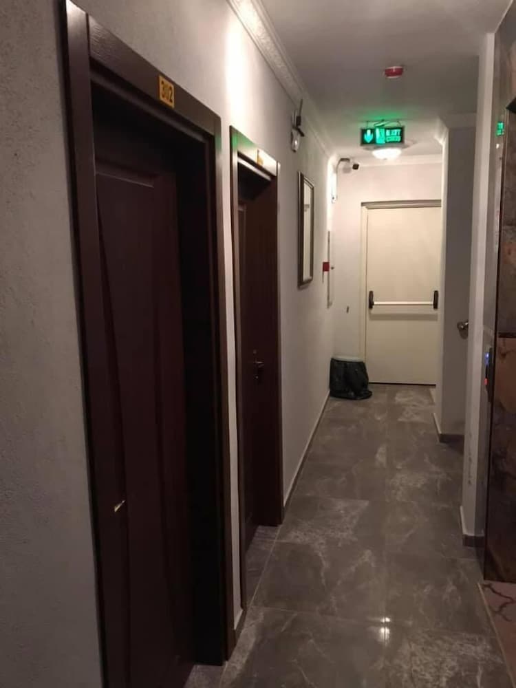 

Roma - Lara - Ozgur Hotel