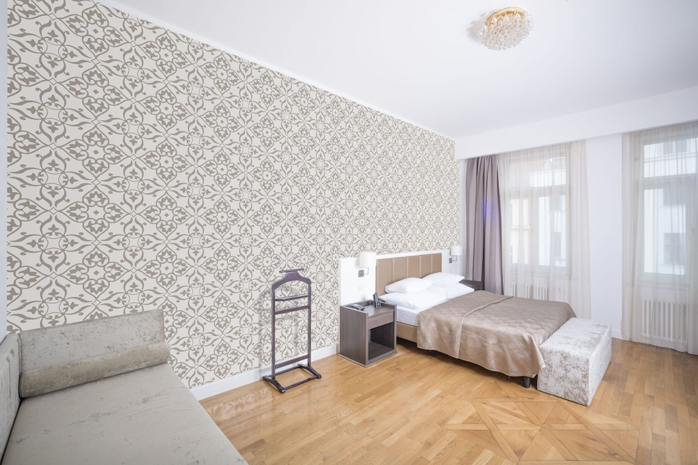 

Milano - Praga - Deminka Palace