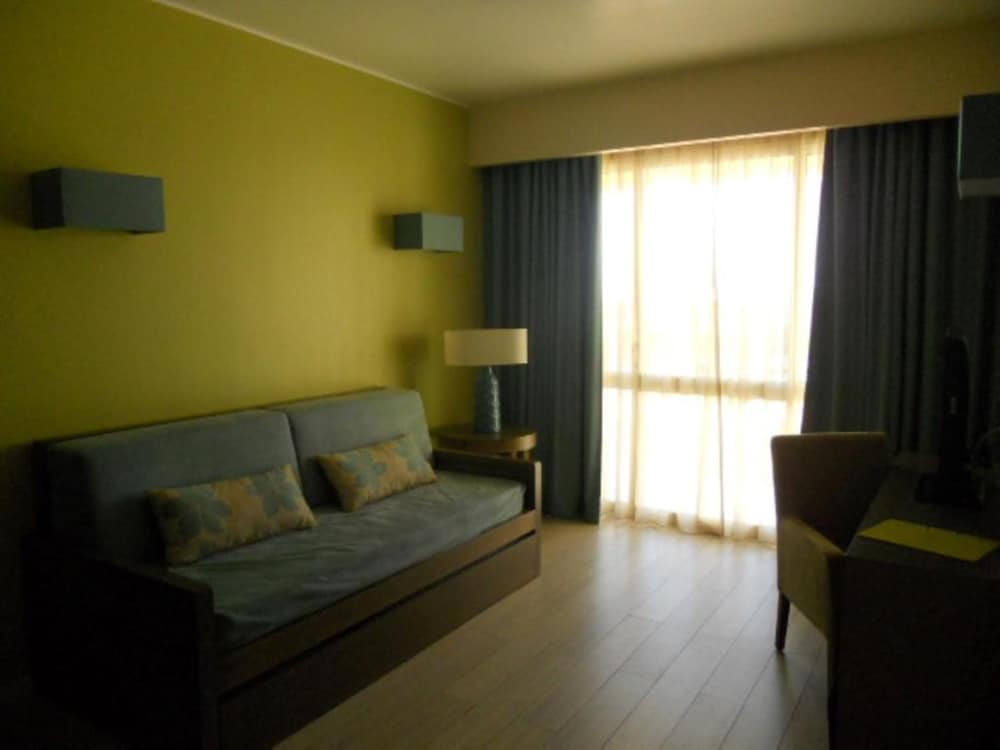 

Milano - Porto Santo - INATEL Porto Santo