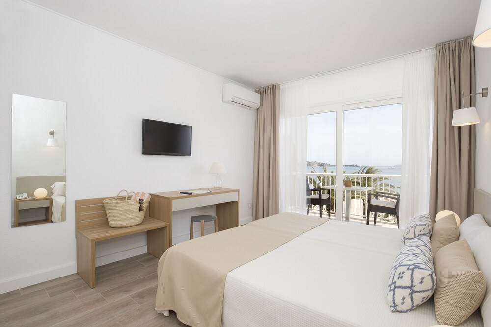 

Roma - Cala de Sant Vicenc - Cabot Romantic- Adults Only