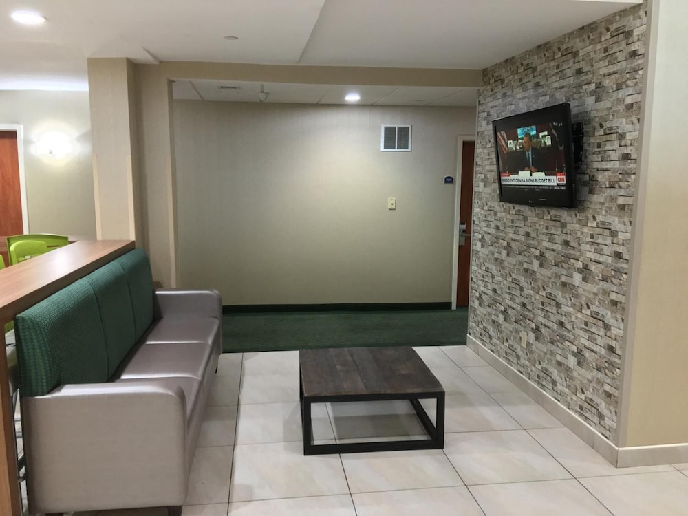 

Roma - Ozone Park - Corona Hotel New York - LaGuardia Airport