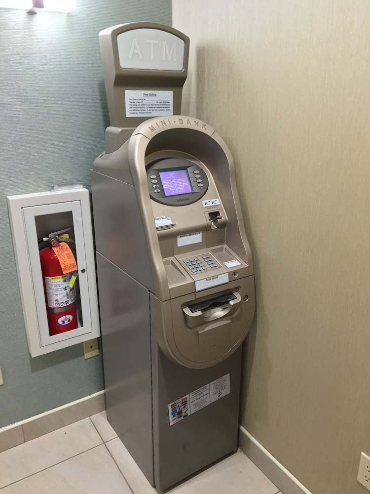 

Roma - Queens - Corona Hotel New York - LaGuardia Airport