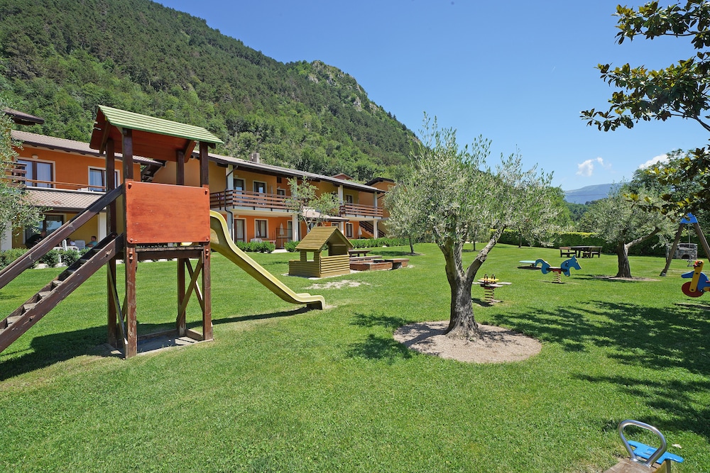 

Bari - Tremosine - Hotel Residence La Pertica