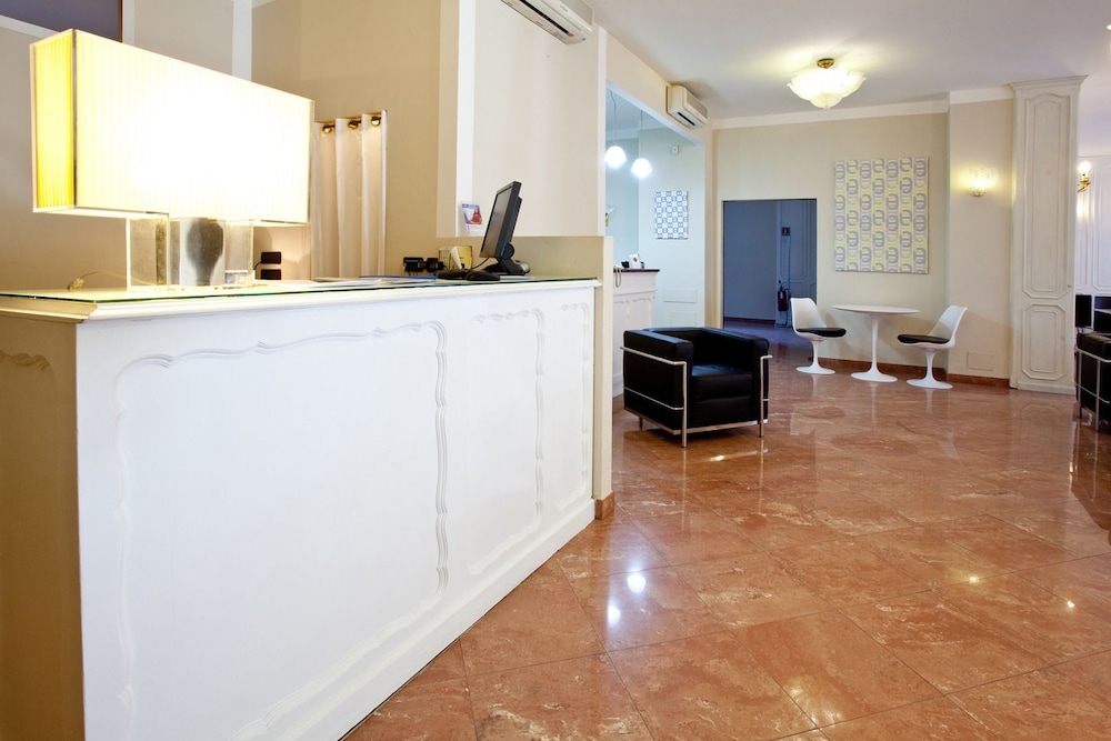 

Catania - Moncalieri - Hotel Tourist