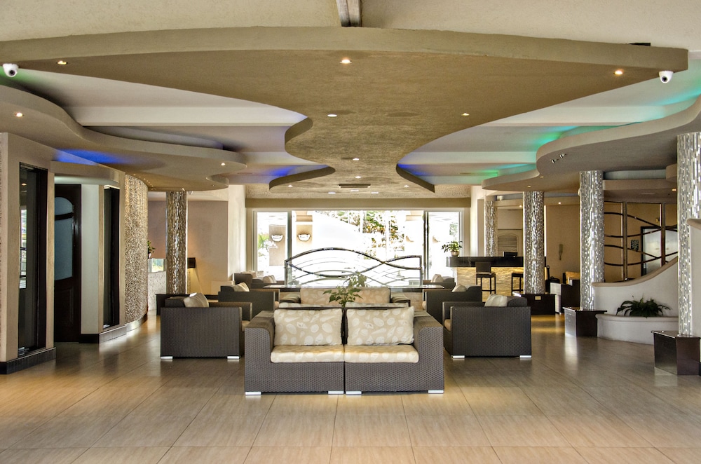 

Milano - Bridgetown - Accra Beach Hotel & Spa
