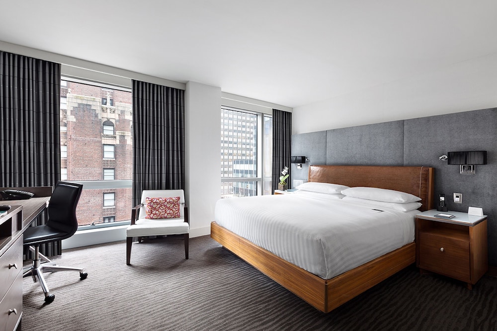 

Bologna - North Bergen - Hotel 48LEX New York