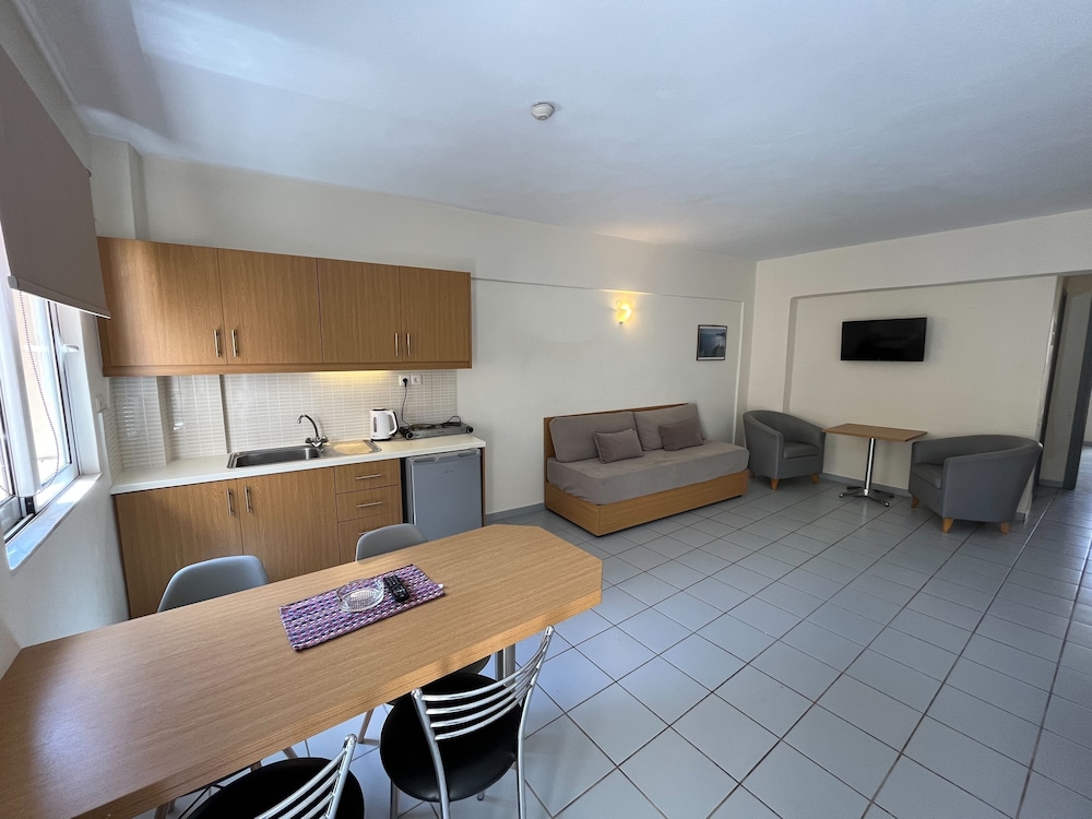 

Lamezia Terme - Malia - Acropolis Apartments