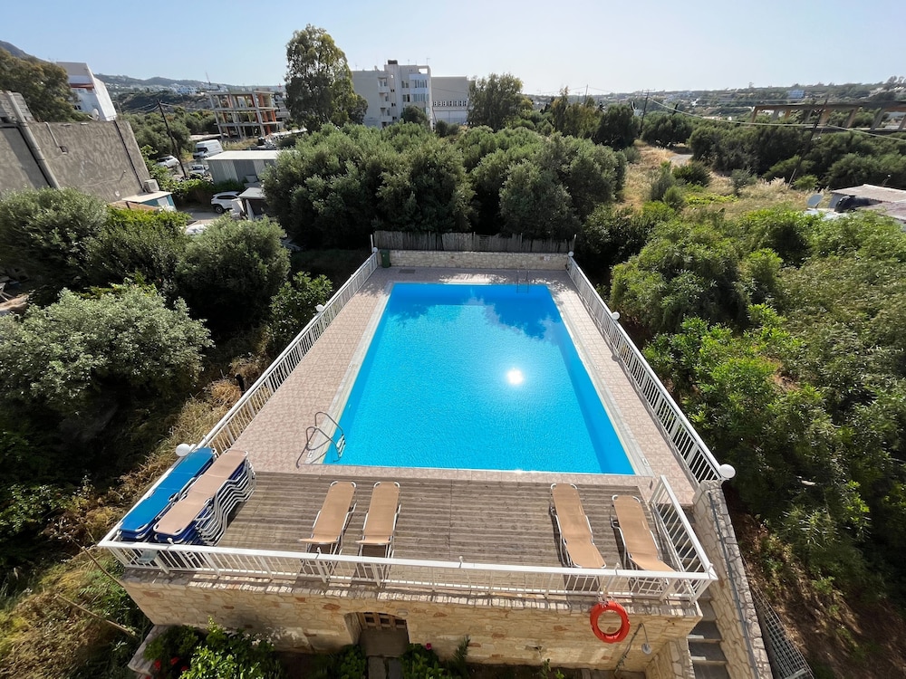 

Ancona - Malia - Acropolis Apartments