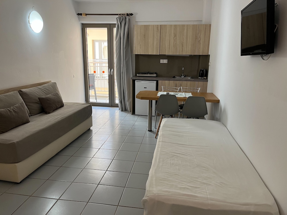 

Trieste - Kato Gouves - Acropolis Apartments