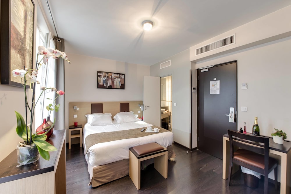 

Venezia - Clichy - Source Hôtel