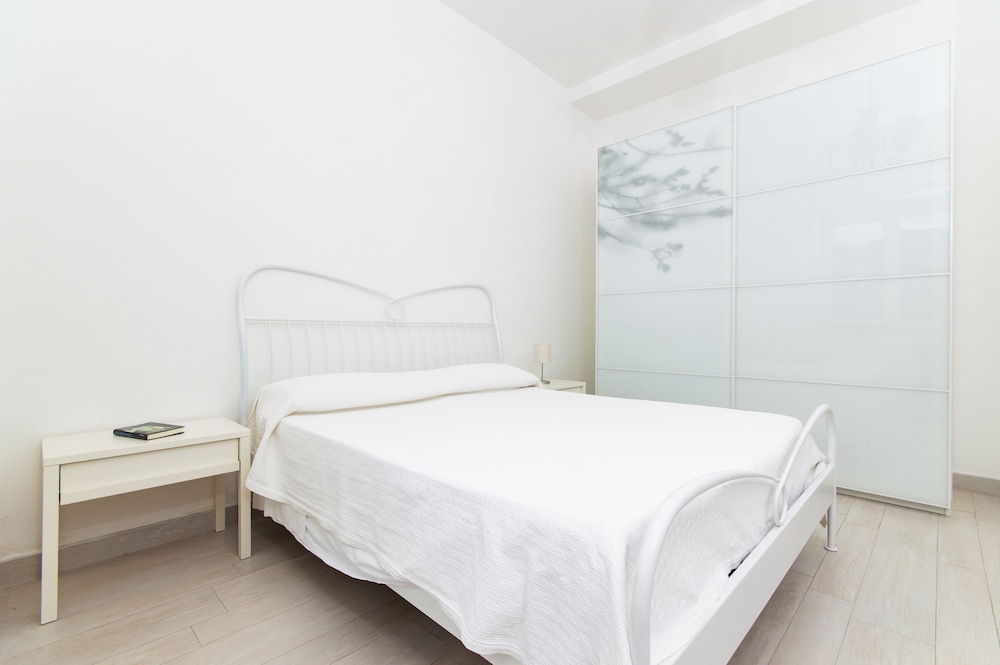 

Milano - Cetara - Residence Due Torri