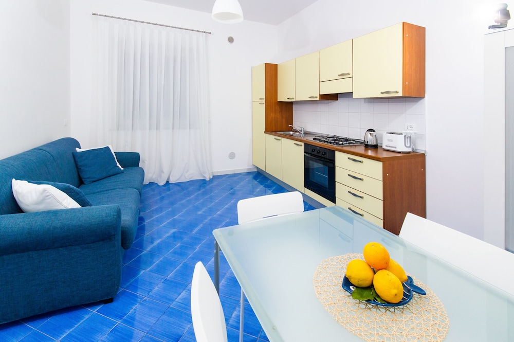 

Milano - Minori - Residence Due Torri