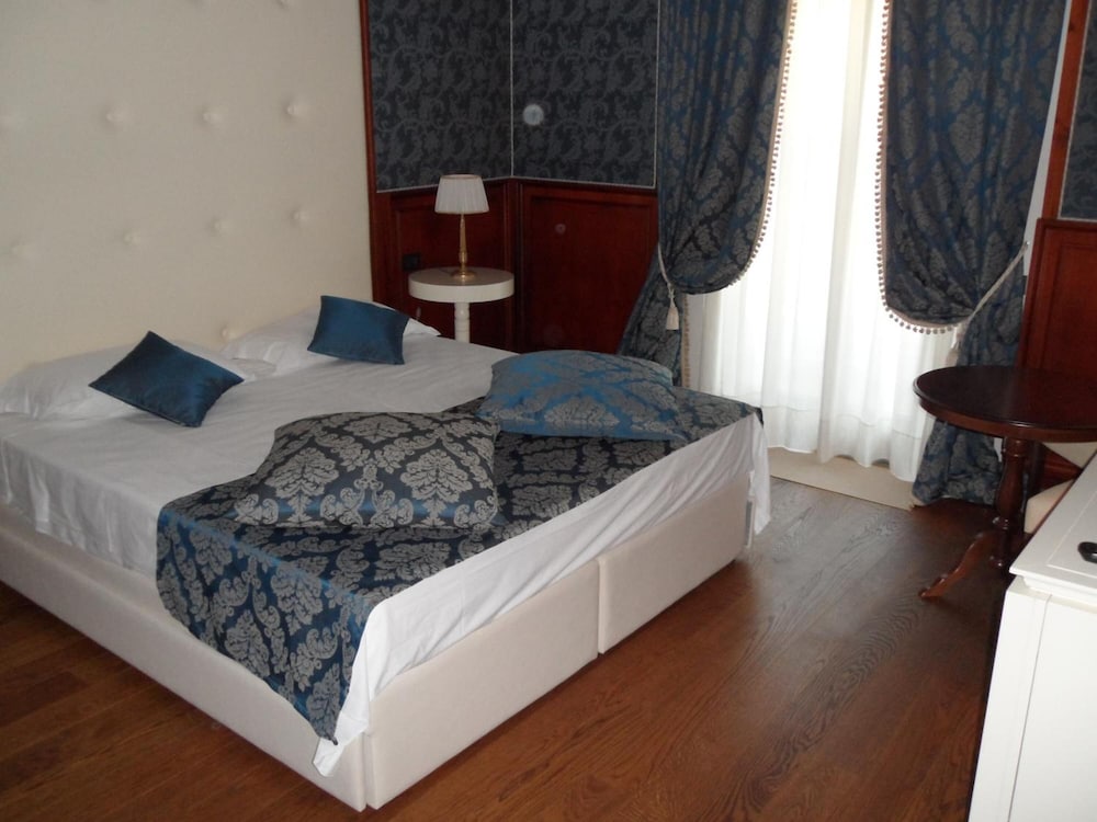 

Firenze - Tindari - Hotel La Rosa Dei Venti
