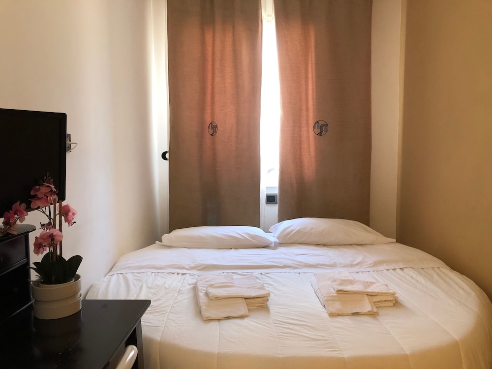 

Milano - Avola - Hotel Noto Marina