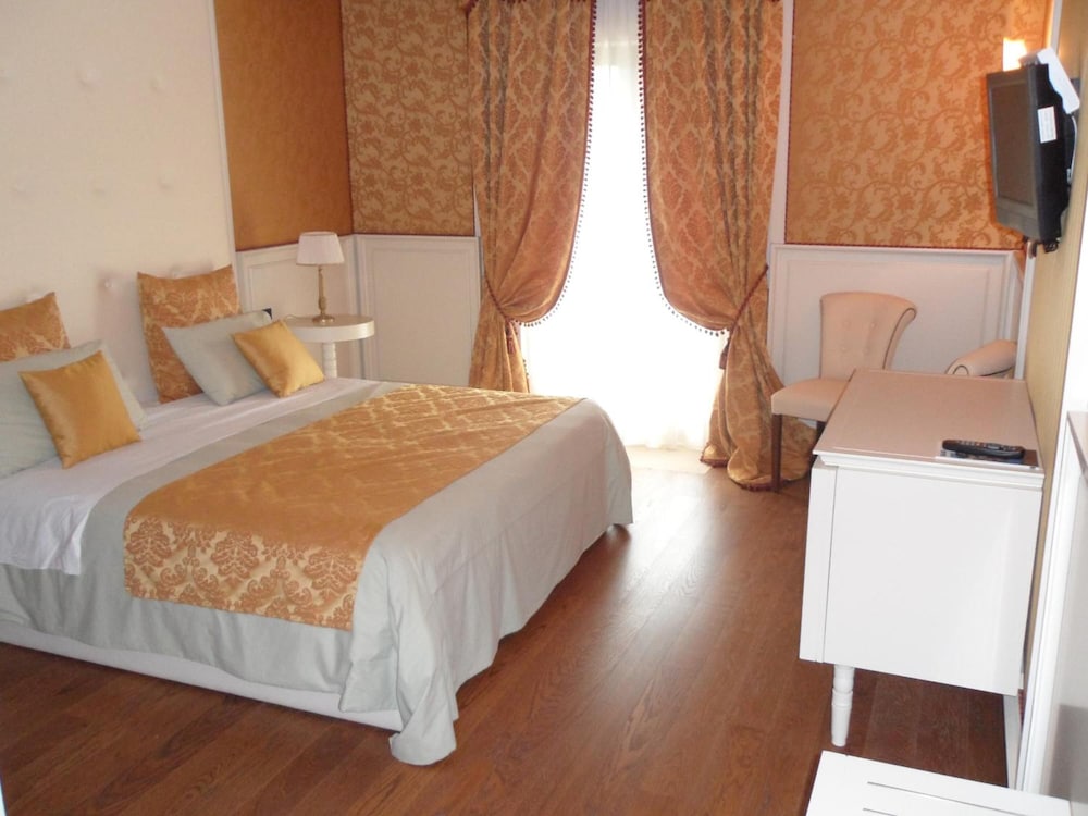 

Brindisi - Tindari - Hotel La Rosa Dei Venti